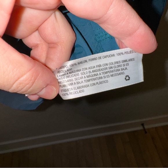 All in Motion Windbreaker Zip Up Jacket in Blue/Teal - Picture 5 of 5